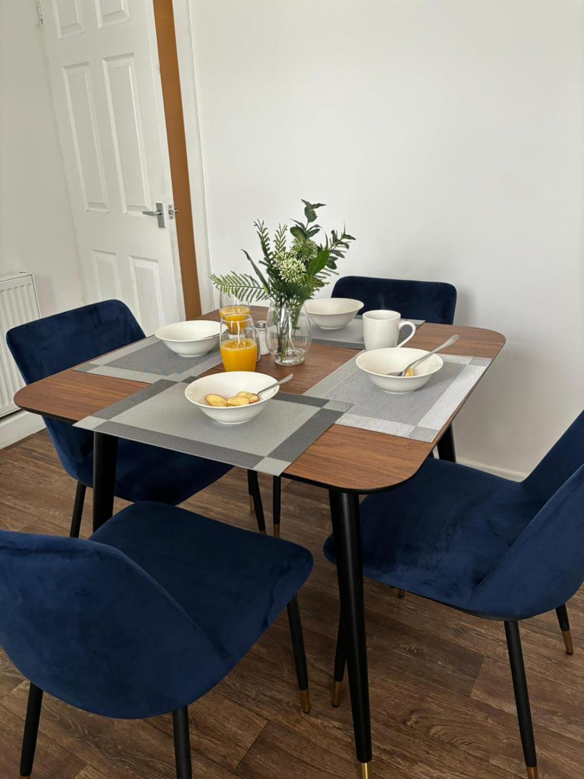 3-Bed Home From Home, Sleeps 6, Great For Contractors, Close To Gulliver'S Valley Theme Park, Free Parking, Hot Tub, Couple Retreat Sheffield Esterno foto